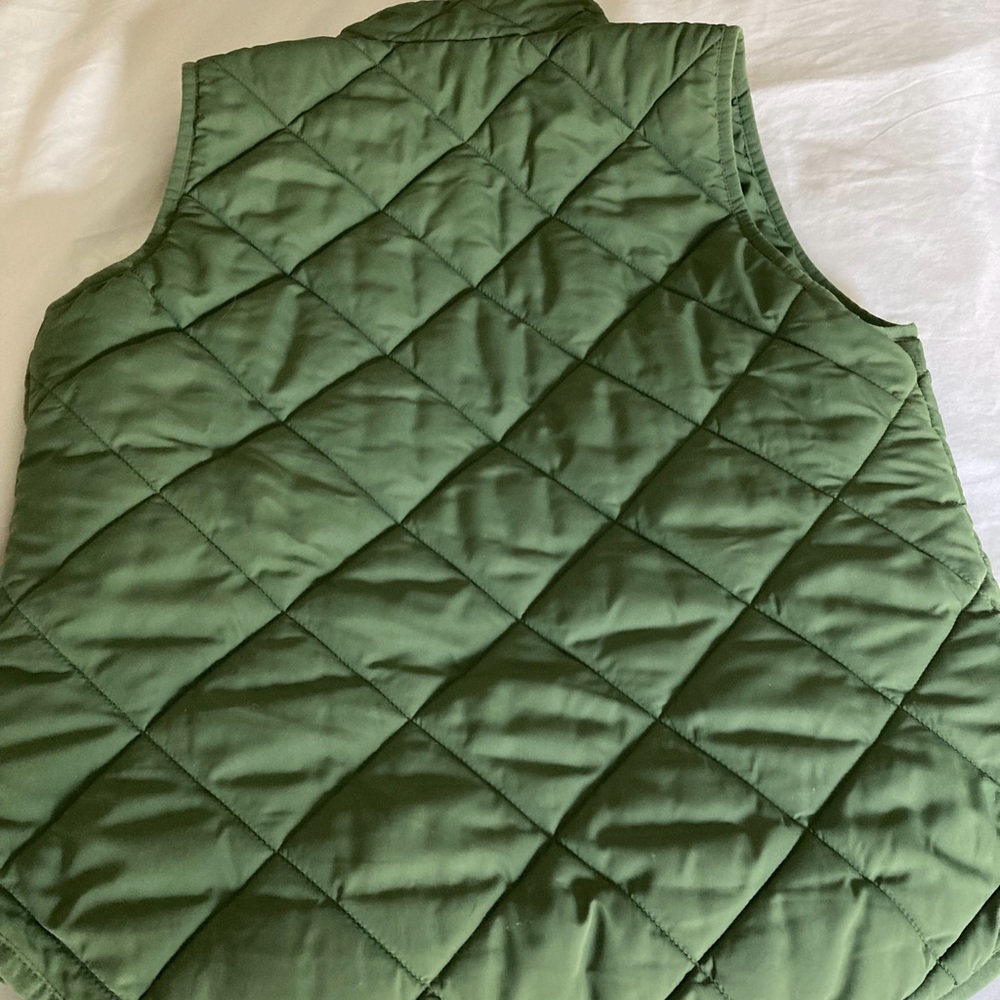 J Crew Lightweight Quilted Vest - Picture 5 of 6